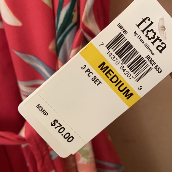 Flora Nikrooz 3 piece sleepwear - Picture 4 of 14